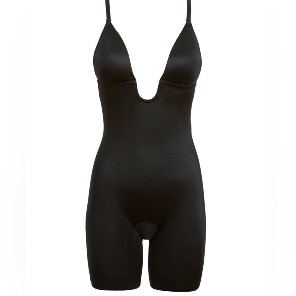 Spanx Shapewear Plunge Low-Back Mid-Thigh Body Suit in Black